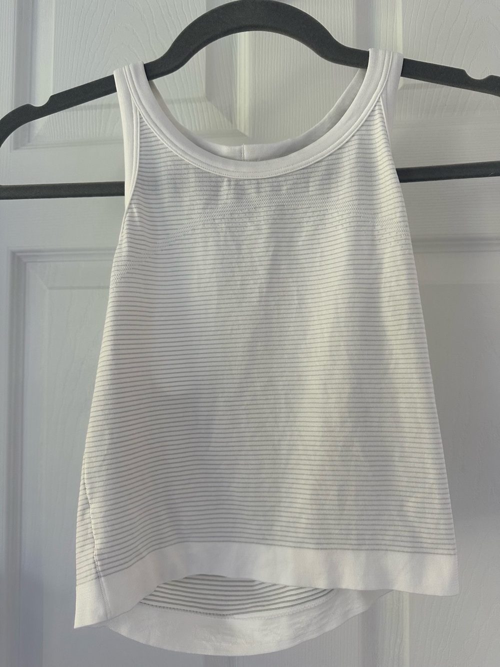 lululemon Swiftly Tech Racerback Cropped Tank White Size 4